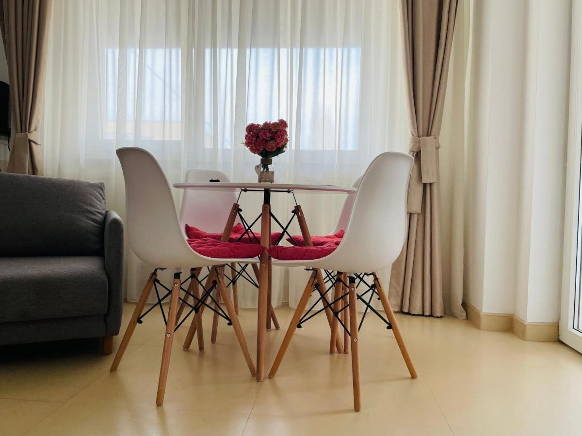 Apartment Kara Sea View Mamaia Esterno foto